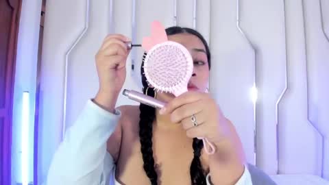 Snapshot of angelitafrodita chatting on June 1, 9:33 am A F R O D I T A online show from June 1, 9:33 am