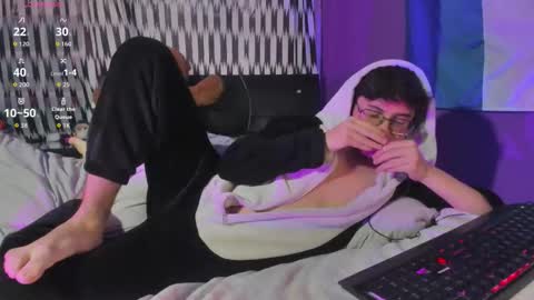 Snapshot of angelito18_twink chatting on March 13, 11:11 pm Angel online show from March 13, 11:11 pm
