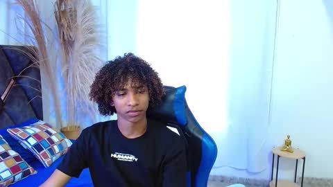 Angel online show from November 26, 8:43 pm