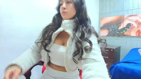 Angell cooper8 online show from April 1, 12:17 pm