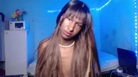 Snapshot of angell_dustt chatting on October 24, 6:48 pm Danielle online show from October 24, 6:48 pm