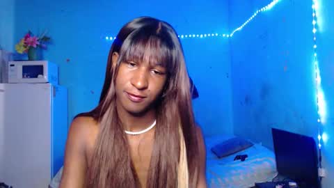 Snapshot of angell_dustt chatting on October 26, 7:31 pm Danielle online show from October 26, 7:31 pm