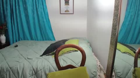  ANGELA ISABELLA  online show from January 20, 11:10 pm