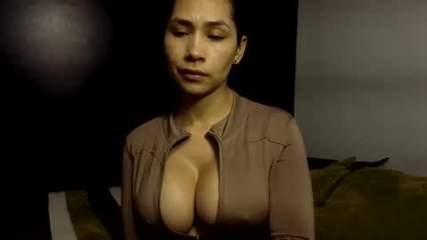  ANGELA ISABELLA  online show from December 1, 8:14 pm