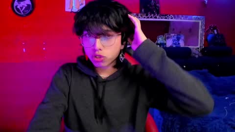 Snapshot of angellonfire chatting on December 17, 10:22 pm Angel online show from December 17, 10:22 pm