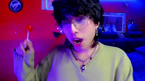 Snapshot of angellonfire chatting on December 22, 4:06 am Angel online show from December 22, 4:06 am