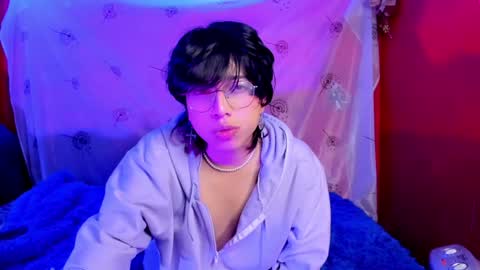 Snapshot of angellonfire chatting on December 28, 10:25 am Angel online show from December 28, 10:25 am