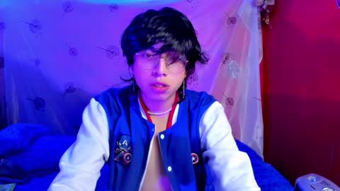 Snapshot of angellonfire chatting on December 30, 7:04 am Angel online show from December 30, 7:04 am