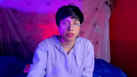 Snapshot of angellonfire chatting on February 10, 3:46 am Angel online show from February 10, 3:46 am