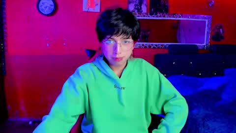 Snapshot of angellonfire chatting on March 9, 11:35 pm Angel online show from March 9, 11:35 pm