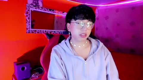 Snapshot of angellonfire chatting on October 8, 5:05 am Angel online show from October 8, 5:05 am