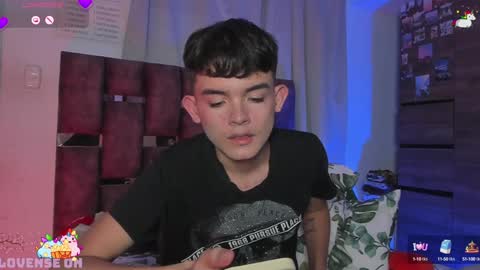 Angelo I work from home this is my room  online show from January 26, 11:50 pm