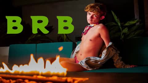 Angelo I work from home this is my room  online show from February 9, 12:19 pm