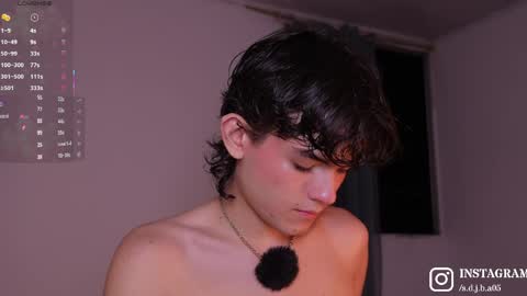 Snapshot of angelocute_ chatting on May 12, 2:52 am Angelo I work from home this is my room online show from May 12, 2:52 am