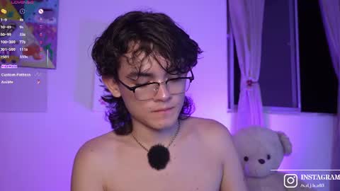 Angelo I work from home this is my room  online show from July 18, 1:54 am