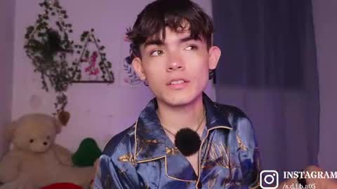 Angelo I work from home this is my room  online show from August 7, 1:51 am
