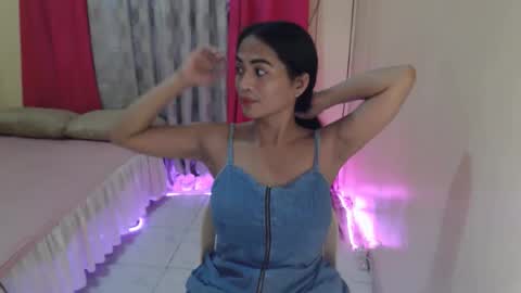 Snapshot of angelofcumx chatting on May 31, 2:09 am sabina online show from May 31, 2:09 am