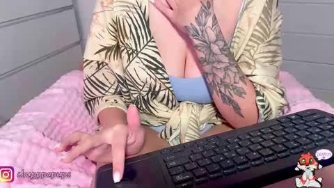 Snapshot of angelok_ chatting on February 21, 7:12 am My name is Ena. You will make me very happy if you subscribe. Love you  online show from February 21, 7:12 am