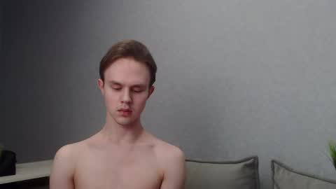 Angel online show from January 30, 6:43 pm