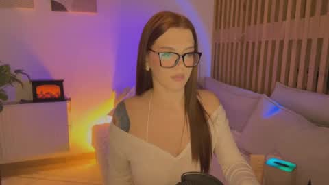 Snapshot of angelsweetshy chatting on November 13, 10:36 am Angelsweetshy online show from November 13, 10:36 am