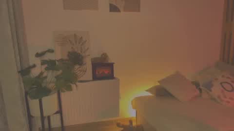 Snapshot of angelsweetshy chatting on November 20, 1:55 pm Angelsweetshy online show from November 20, 1:55 pm