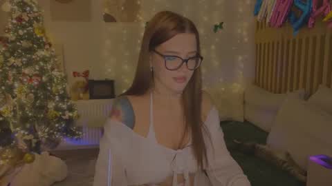 Snapshot of angelsweetshy chatting on January 7, 6:54 pm Angelsweetshy online show from January 7, 6:54 pm