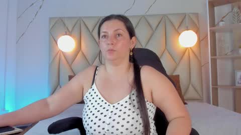 ANGIE online show from November 24, 1:55 pm