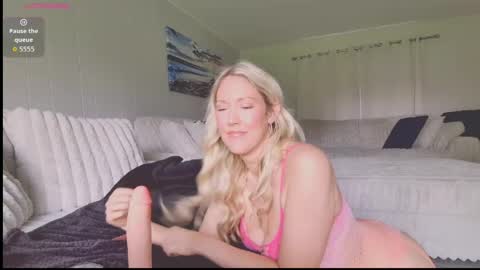 Snapshot of angelsxdesire chatting on May 7, 4:45 pm AngelsXDesire online show from May 7, 4:45 pm