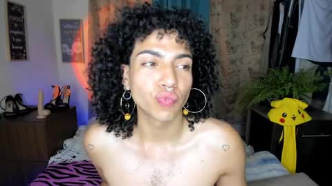 Snapshot of angelwhitte chatting on April 19, 10:12 pm angelwhitte online show from April 19, 10:12 pm