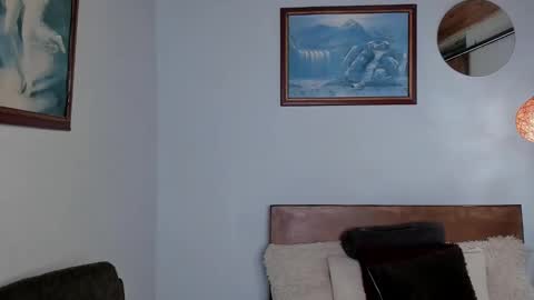 Snapshot of angelx_fox chatting on December 4, 5:11 pm Angel Fox online show from December 4, 5:11 pm