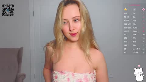  Im Chloe  i do FLASH BOOBS for new fan club online show from March 4, 10:16 pm