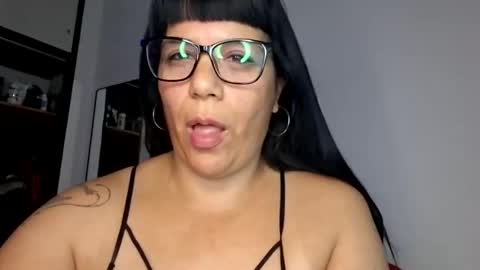 Angie0724 online show from February 14, 1:41 pm