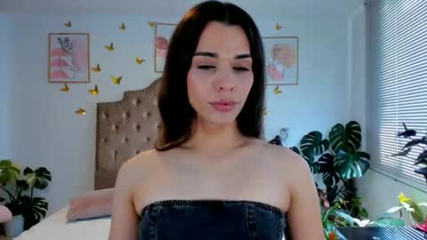 Anabella online show from April 22, 7:15 pm