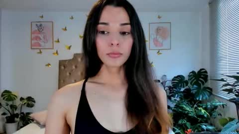 Snapshot of angie_modelo chatting on May 8, 5:40 pm Anabella online show from May 8, 5:40 pm