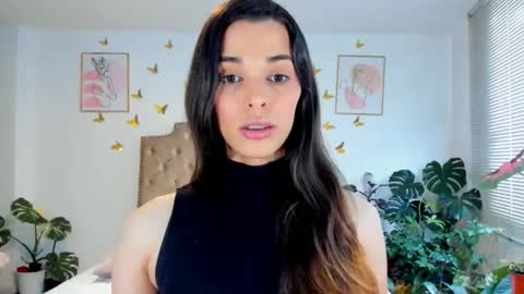Snapshot of angie_modelo chatting on June 5, 5:40 pm Anabella online show from June 5, 5:40 pm
