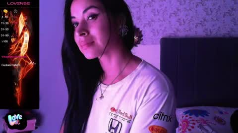 Snapshot of angiebaxter chatting on January 12, 1:32 am Angiebaxt online show from January 12, 1:32 am