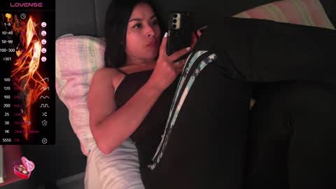 Snapshot of angiebaxter chatting on February 28, 12:54 am Angiebaxt online show from February 28, 12:54 am