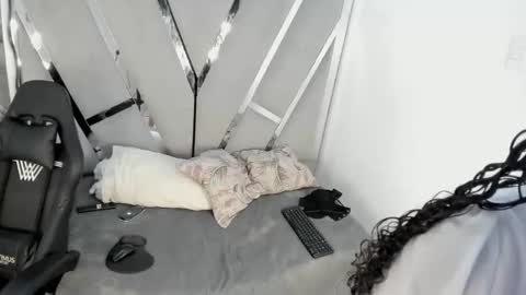 Snapshot of angiexht chatting on September 28, 2:00 pm angiexht online show from September 28, 2:00 pm