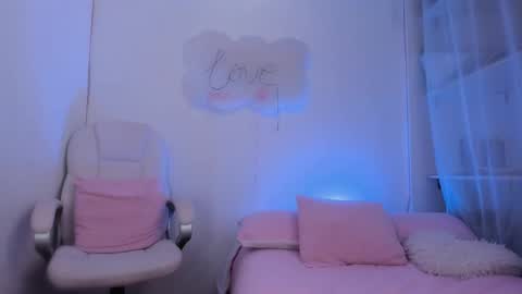 Snapshot of angiiebylpz chatting on January 20, 6:10 pm violeth lopez online show from January 20, 6:10 pm