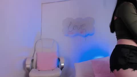 Snapshot of angiiebylpz chatting on March 2, 2:32 pm violeth lopez online show from March 2, 2:32 pm