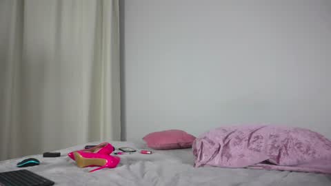 Snapshot of angry_tomato_ chatting on January 14, 5:56 pm Lera My next stream on November 30 online show from January 14, 5:56 pm