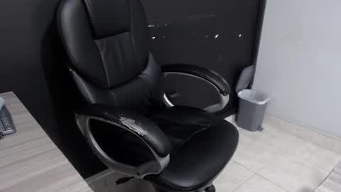 angy online show from October 31, 1:56 pm