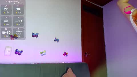 Snapshot of aniiha chatting on February 17, 4:31 am Anii online show from February 17, 4:31 am