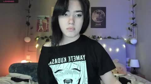 Snapshot of anisa_sweet chatting on December 3, 5:12 pm Anisa Moan from LovenseWet from Tip MenuOpen for Private online show from December 3, 5:12 pm