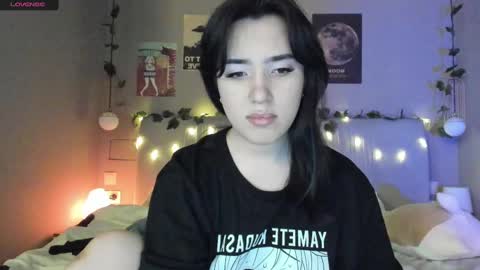 Snapshot of anisa_sweet chatting on December 6, 5:00 pm Anisa Moan from LovenseWet from Tip MenuOpen for Private online show from December 6, 5:00 pm