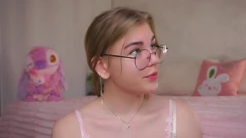 AnishaVivo online show from March 8, 11:58 am