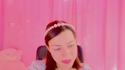 Anni online show from April 17, 1:58 pm