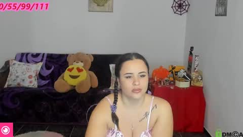 AnissyaX online show from December 3, 8:16 am