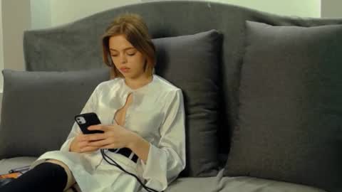 Snapshot of anita__grey chatting on December 20, 10:32 pm anita__grey online show from December 20, 10:32 pm