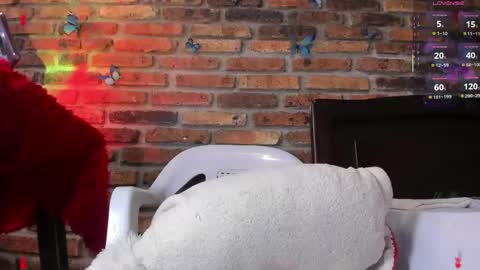 anita online show from April 28, 6:57 pm